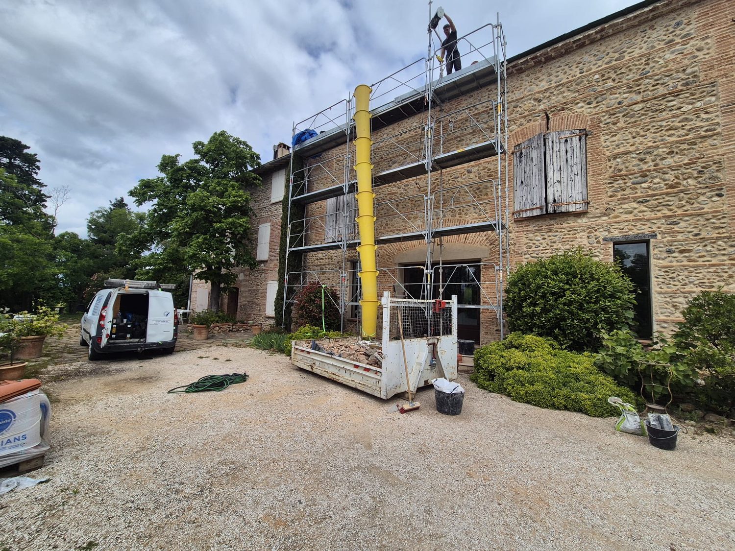 Échafaudage pour travaux de façade dans les Pyrénées-Orientales