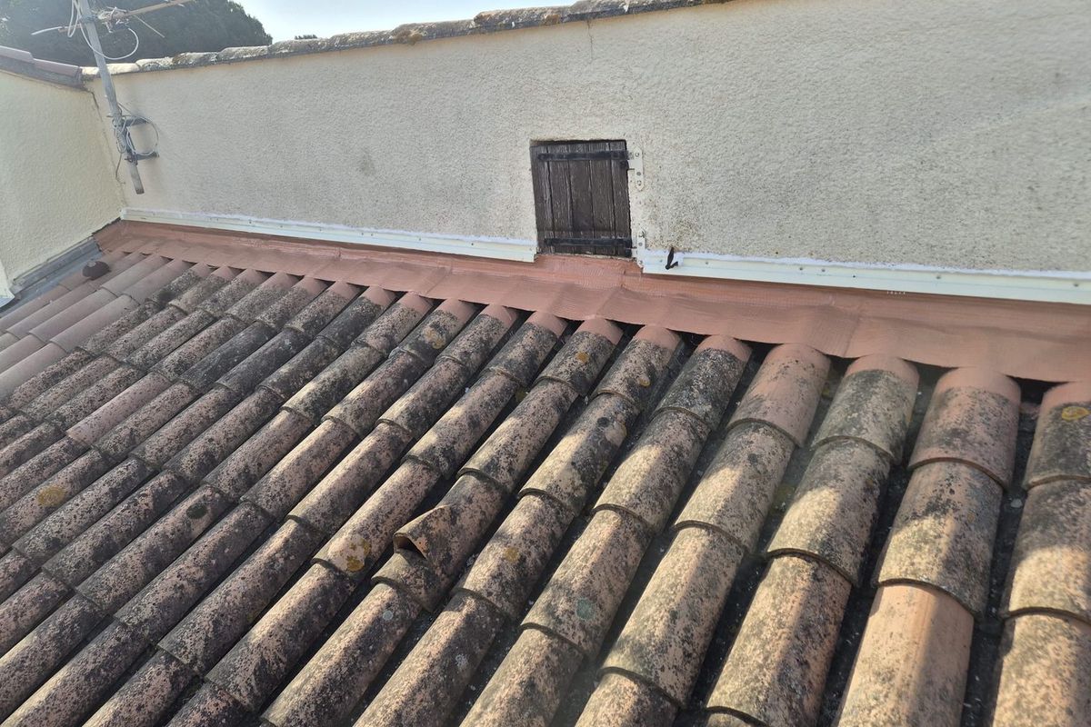 Couvreur Port-Vendres 66660 - exemple de rénovation de couverture par Artisan Beucher